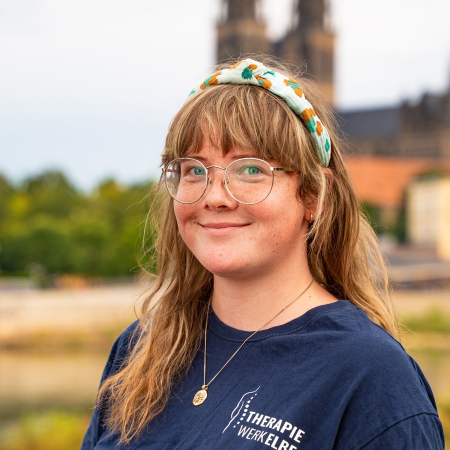 Teresa, Masseurin und medizinische Bademeisterin